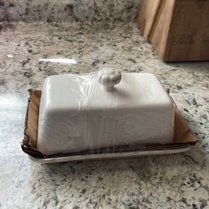 Butter dish